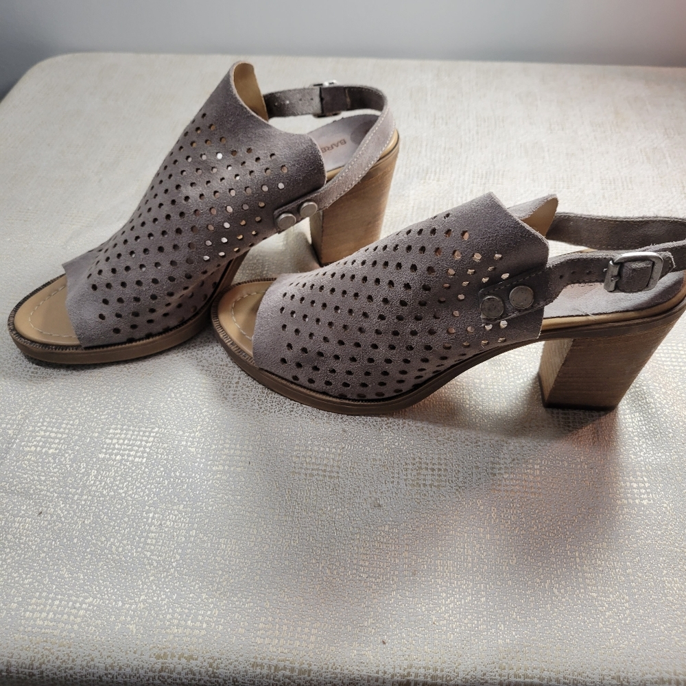 Barbara Barbieri Grey Leather Sandals, Size 9.5M